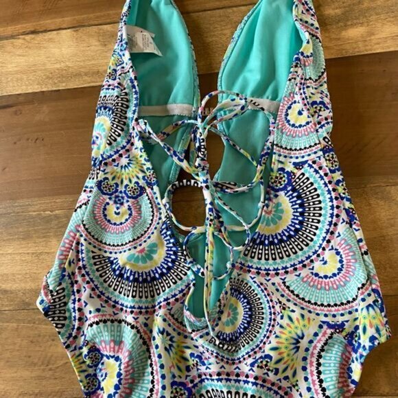 Bar III Women's Printed Plunge Lace Up Back One-Piece Swimsuit, Blue Multi, Smal - Picture 5 of 7